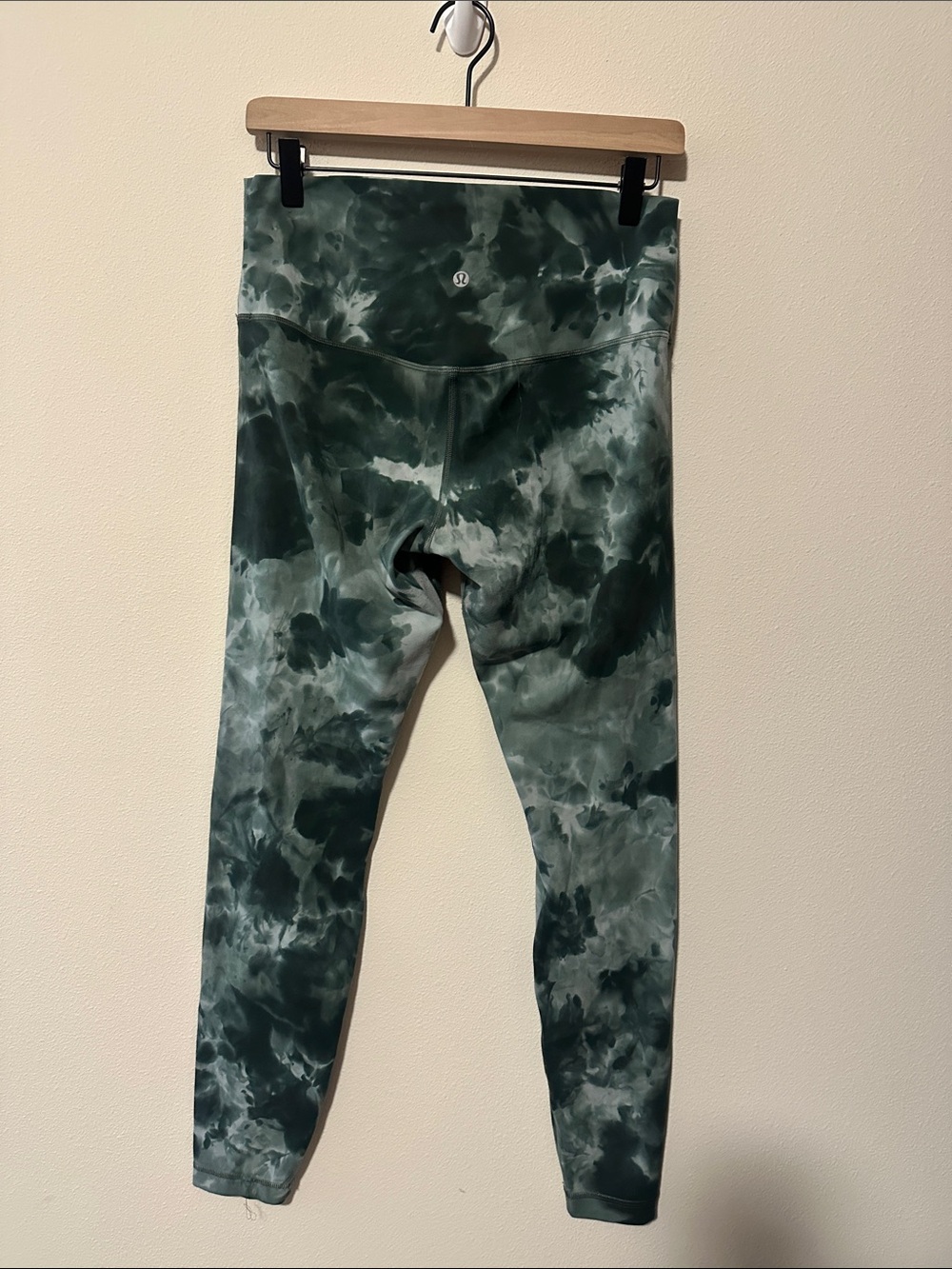 lululemon athletica Green Tie-Dye High-Rise Leggings - Picture 8 of 8